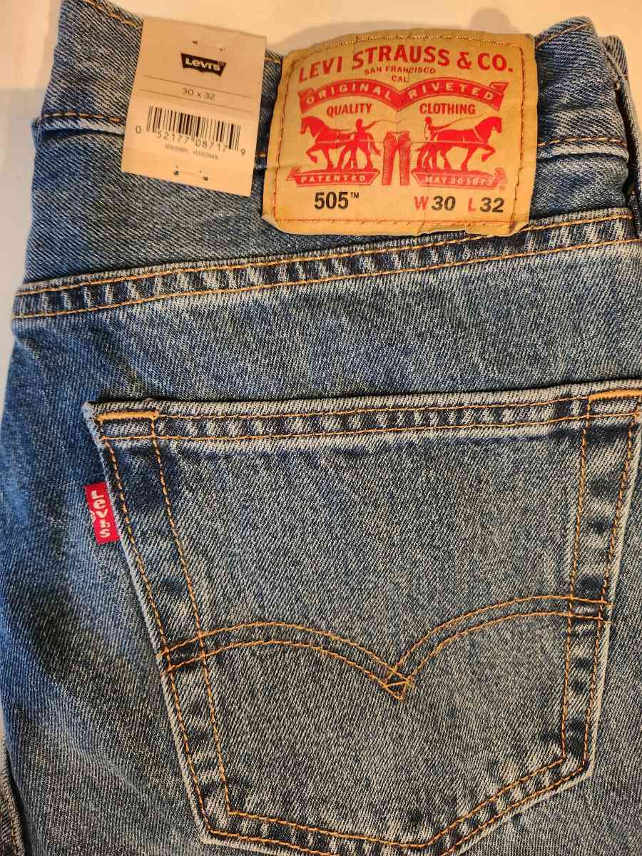 NWT Mens 505 Levis Jeans 30X32