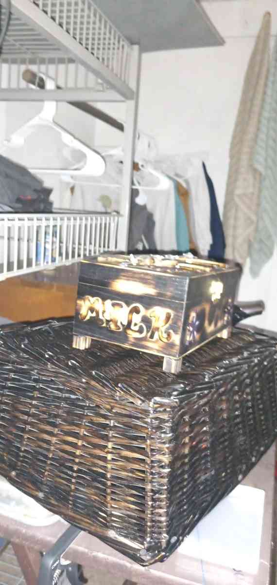 hand crafted box Rubin county themed