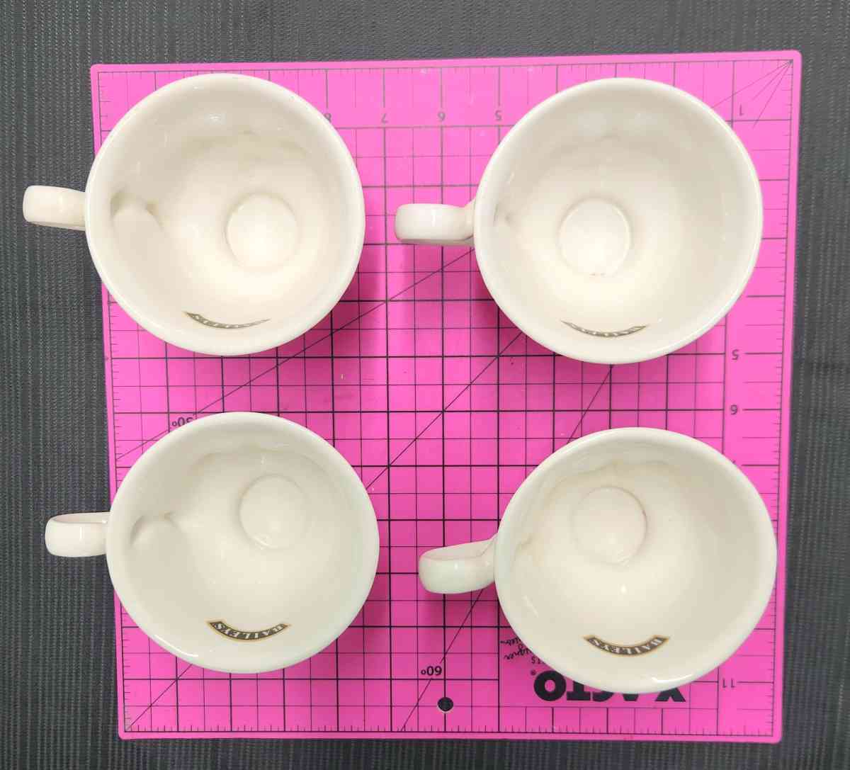 Vintage Helen Hunt Signed Collectible Winking Girl Baileys 4