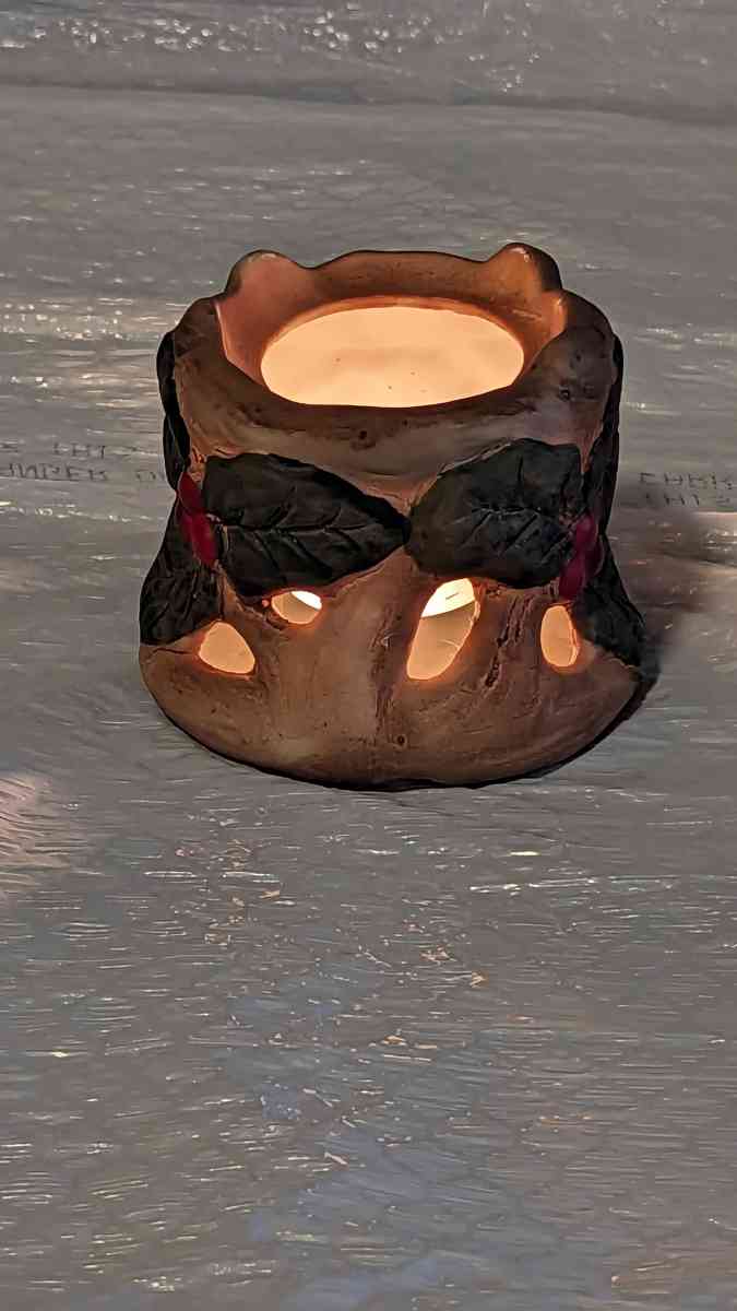 Unique Ceramic Hand Panted Wood Log Tea Light Candle Holder
