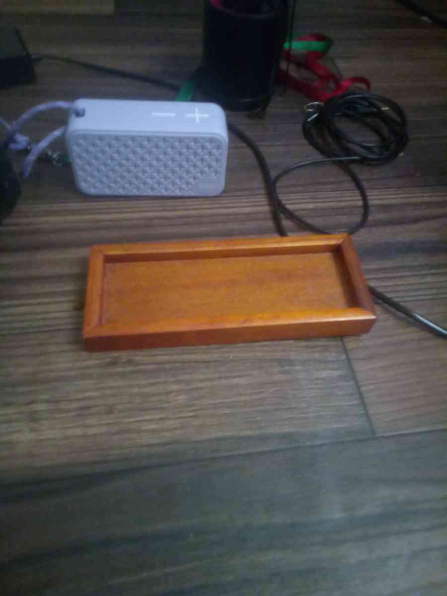 Bluetooth speaker coaster