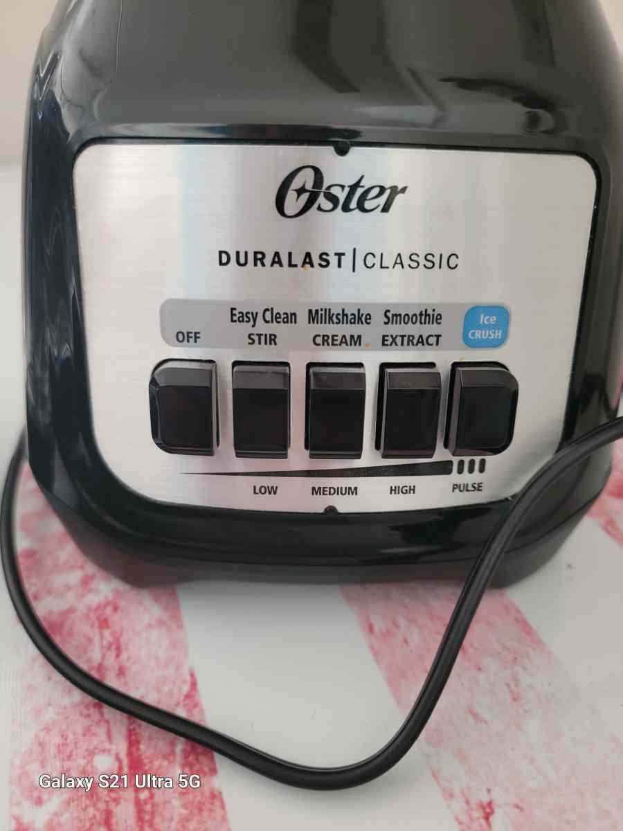 The Oster Classic Blender Duralast 5 Speed