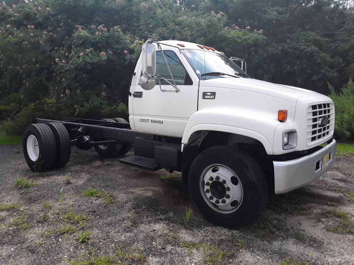 1998 Chevy C650 Cab Chassis Cat Motor 5 Speed One Owner