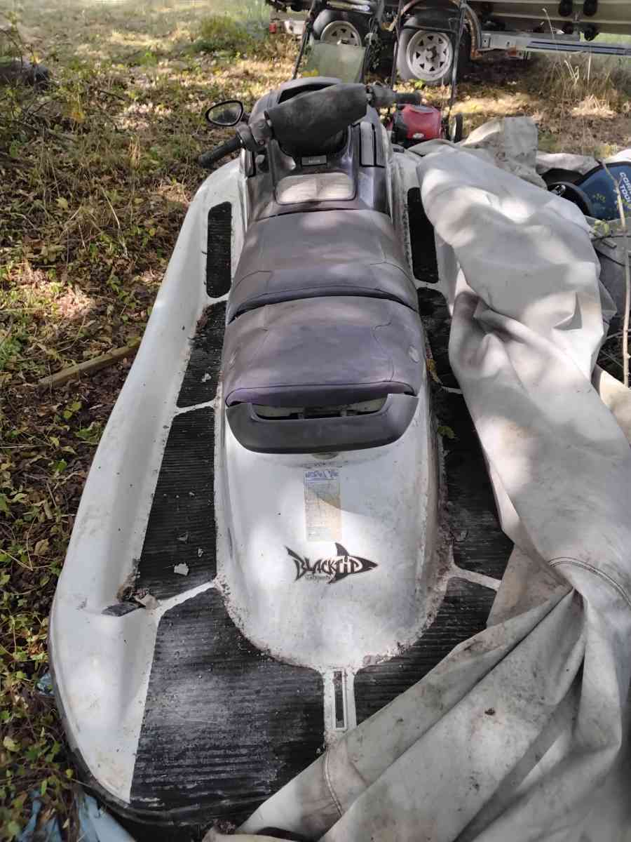 Yamaha Jet Ski XL 1200 Needs Work as is