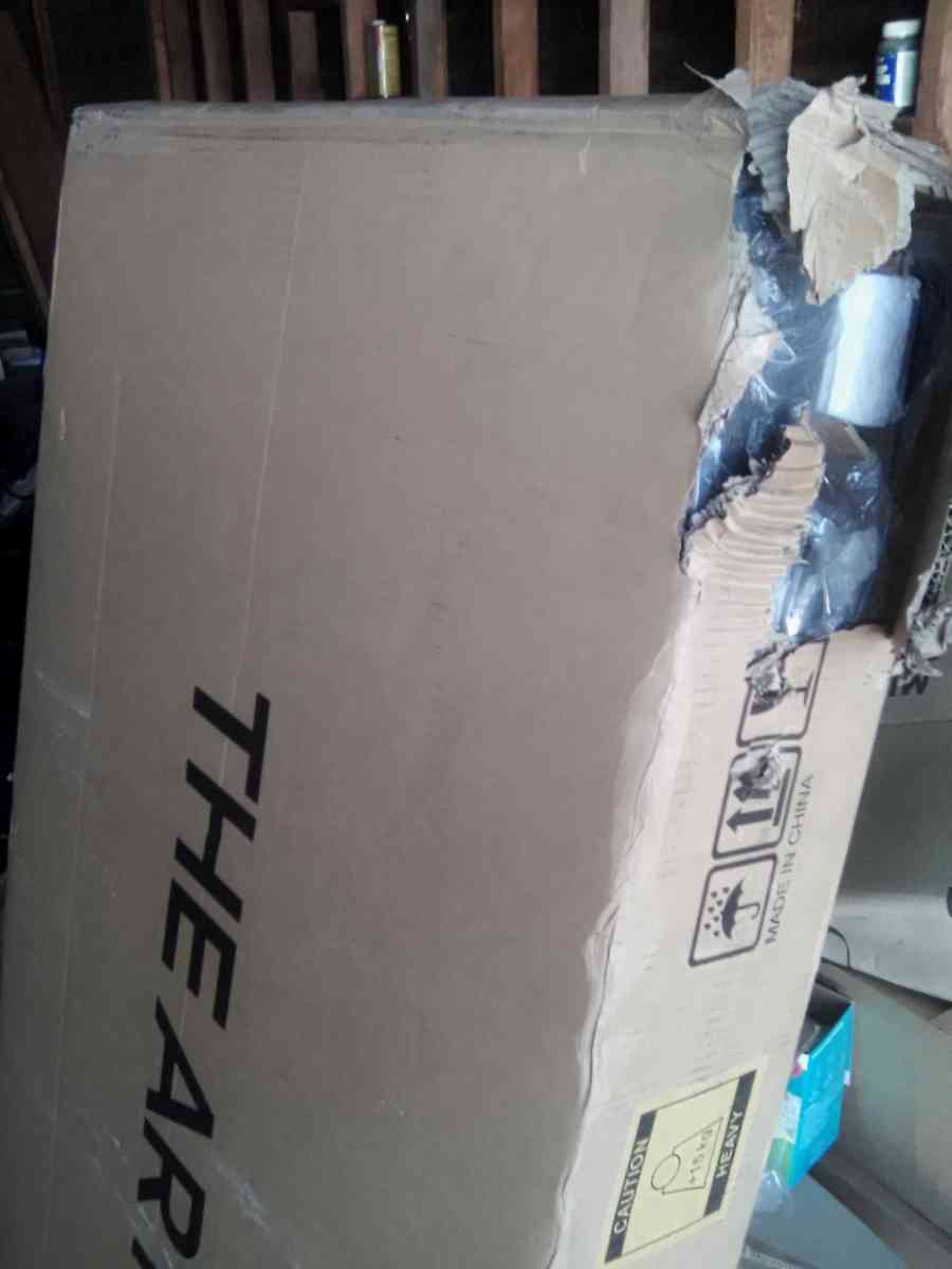 Queen bedframe and Headboard With 4dresser