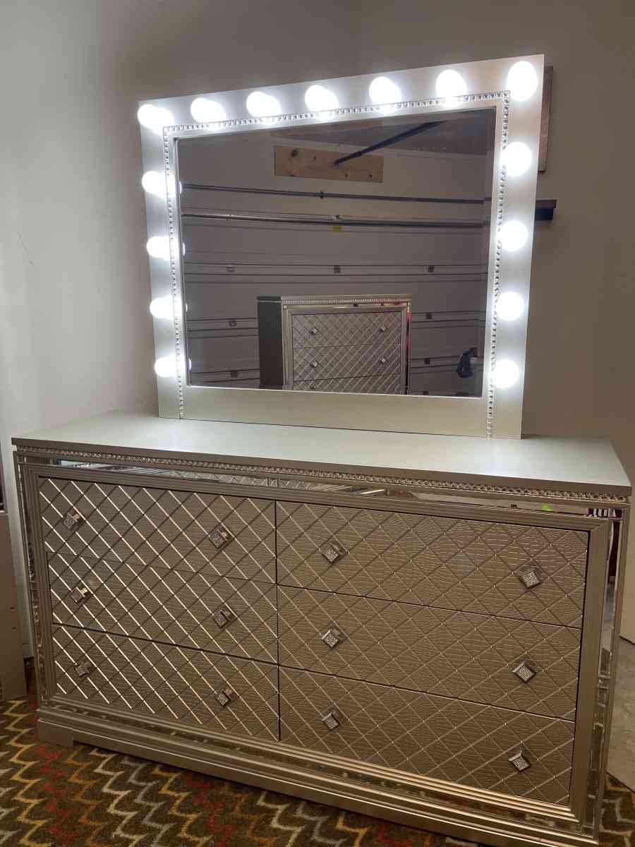 Queen size bedroom set