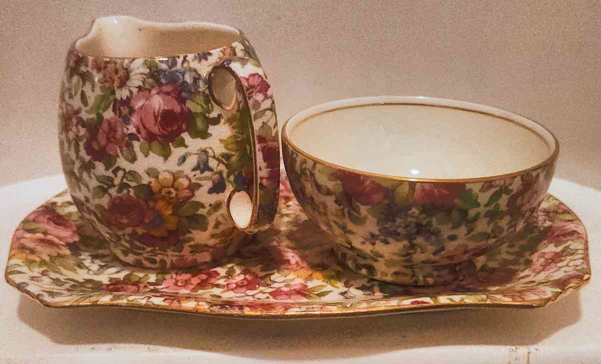 Cream and Sugar Bowl With Tray