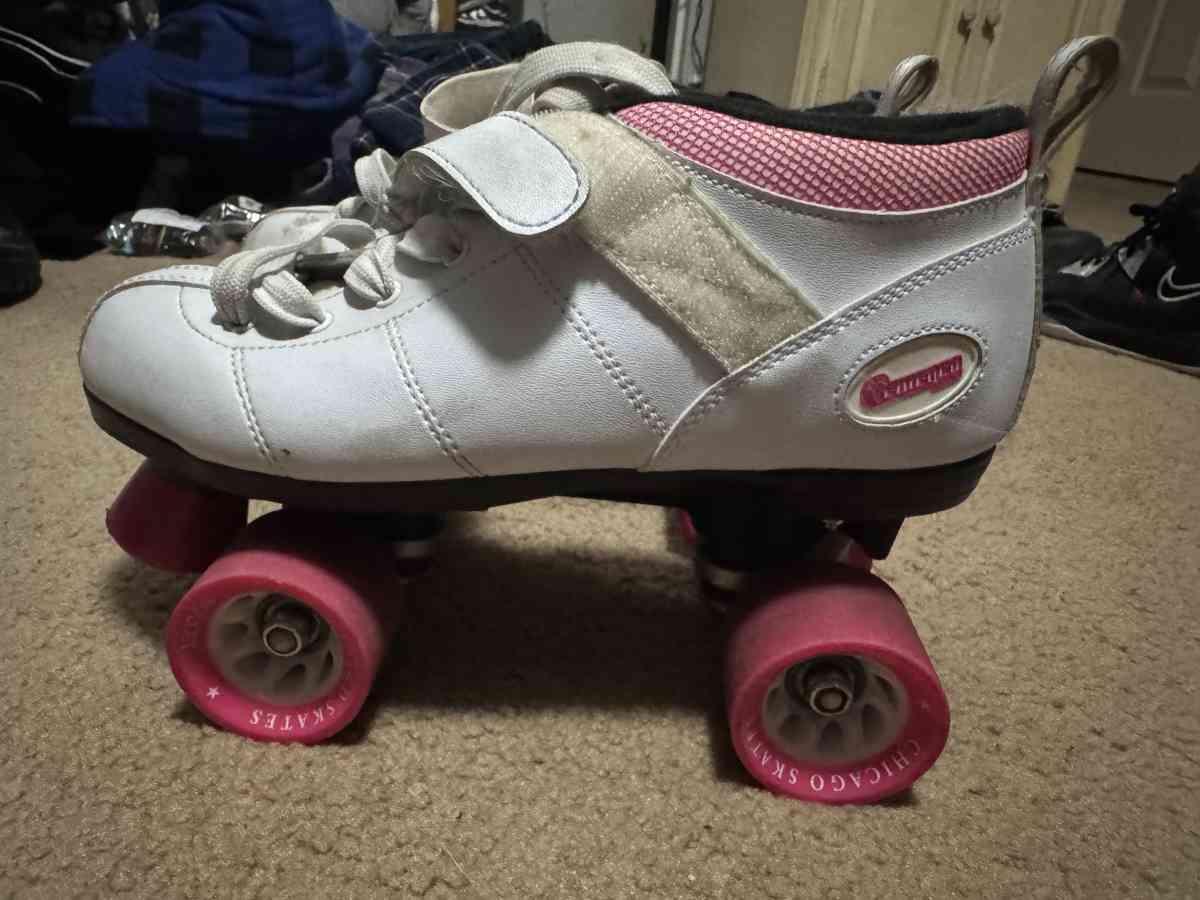 Bullet White and Pink Roller Skates