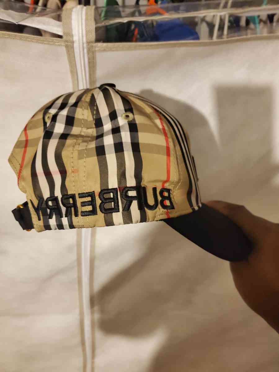 Burberry logo hat