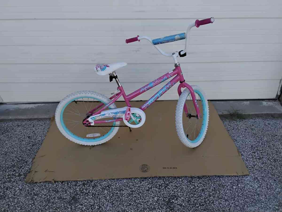 Nice Girls 20 Huffty Sea Star Bicycle and Like New