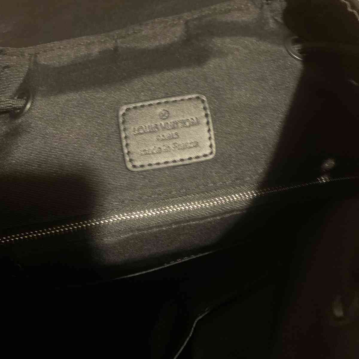 LV BOOKBAG