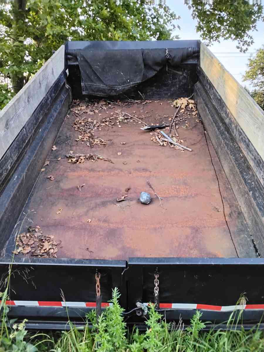 2018 SurTack Dump Trailer with Ramps Like New