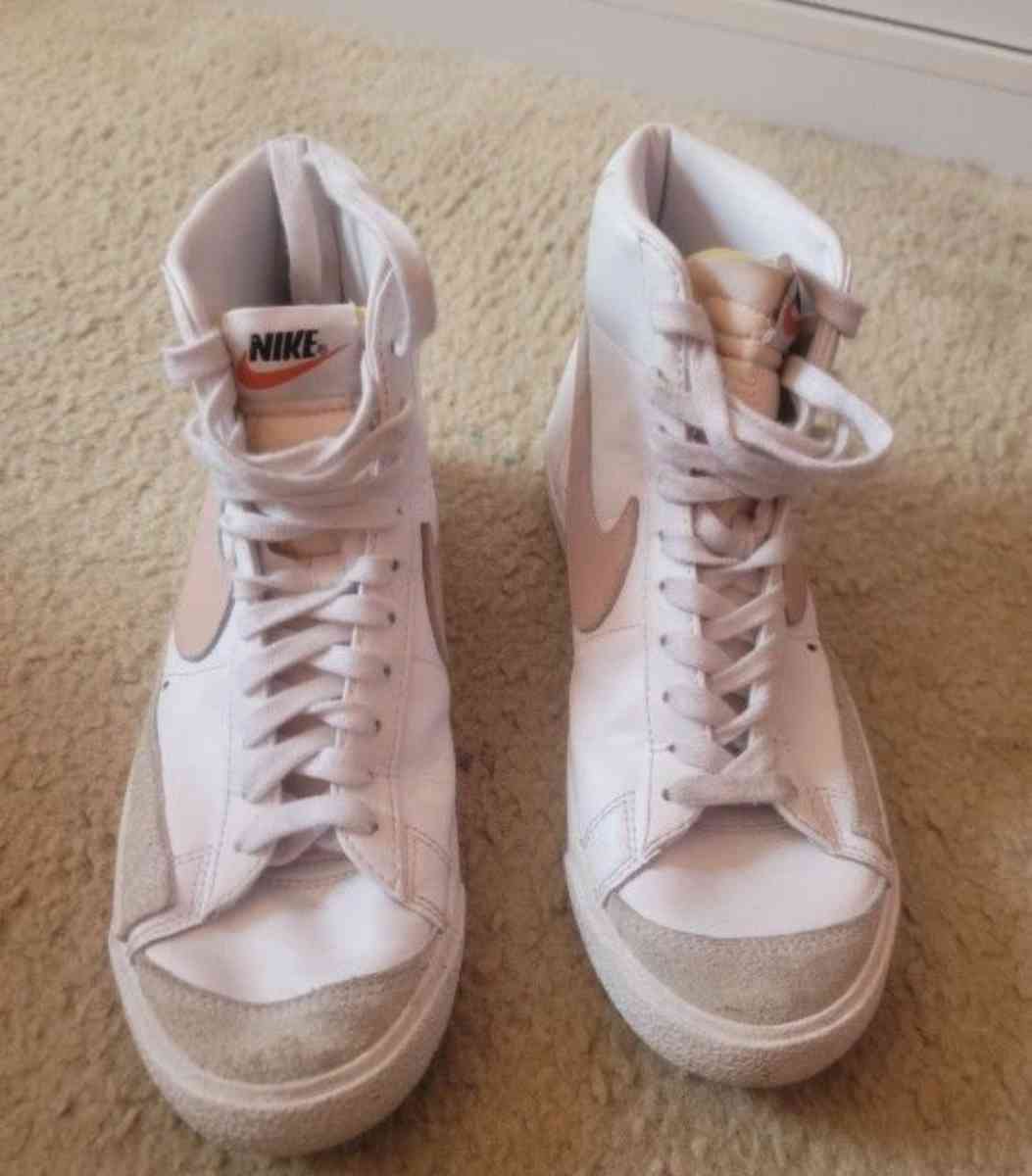 Nike Blazer Mid womens  shoes white and pink