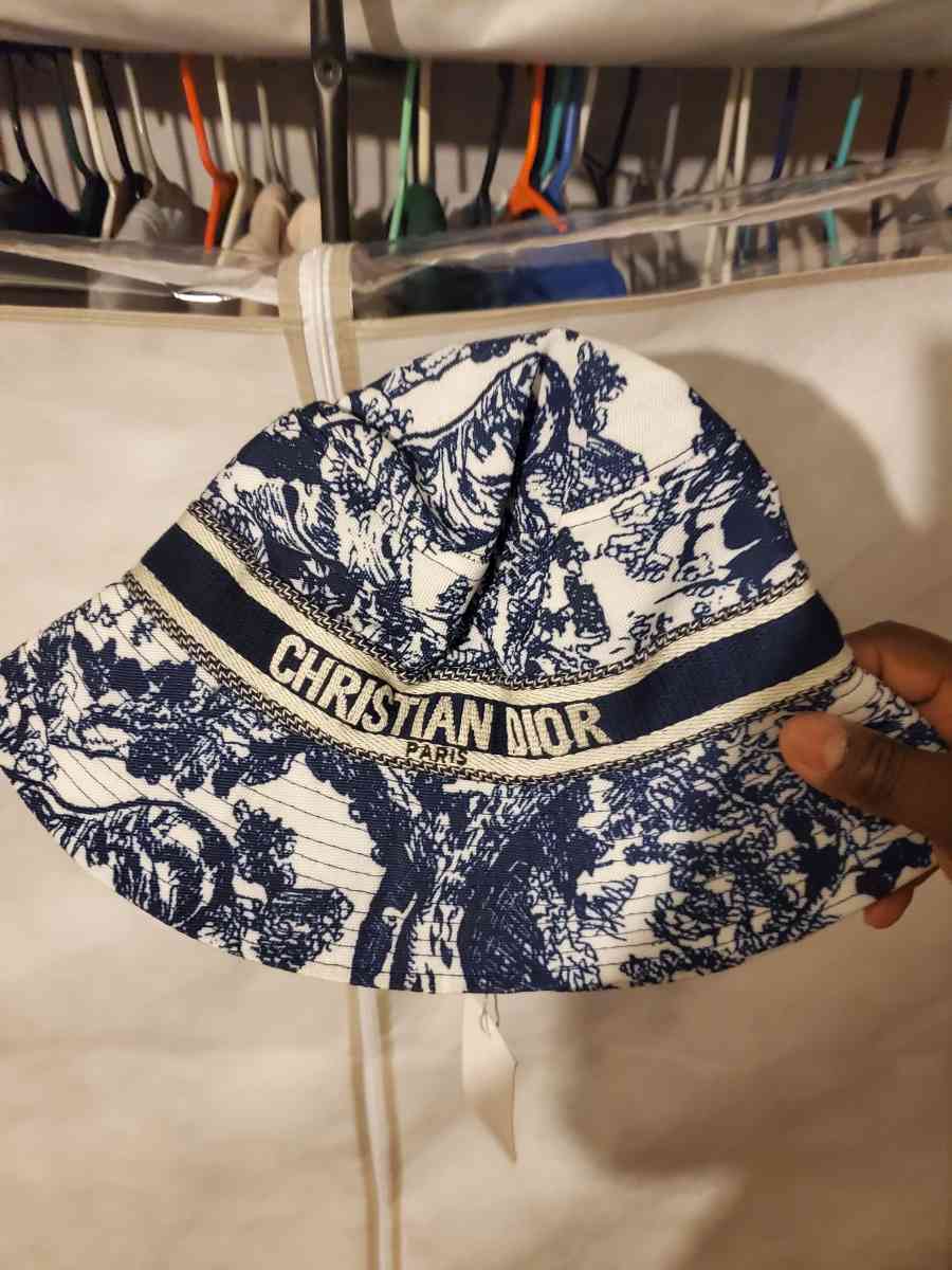 Dior bandana signature logo bucket hat