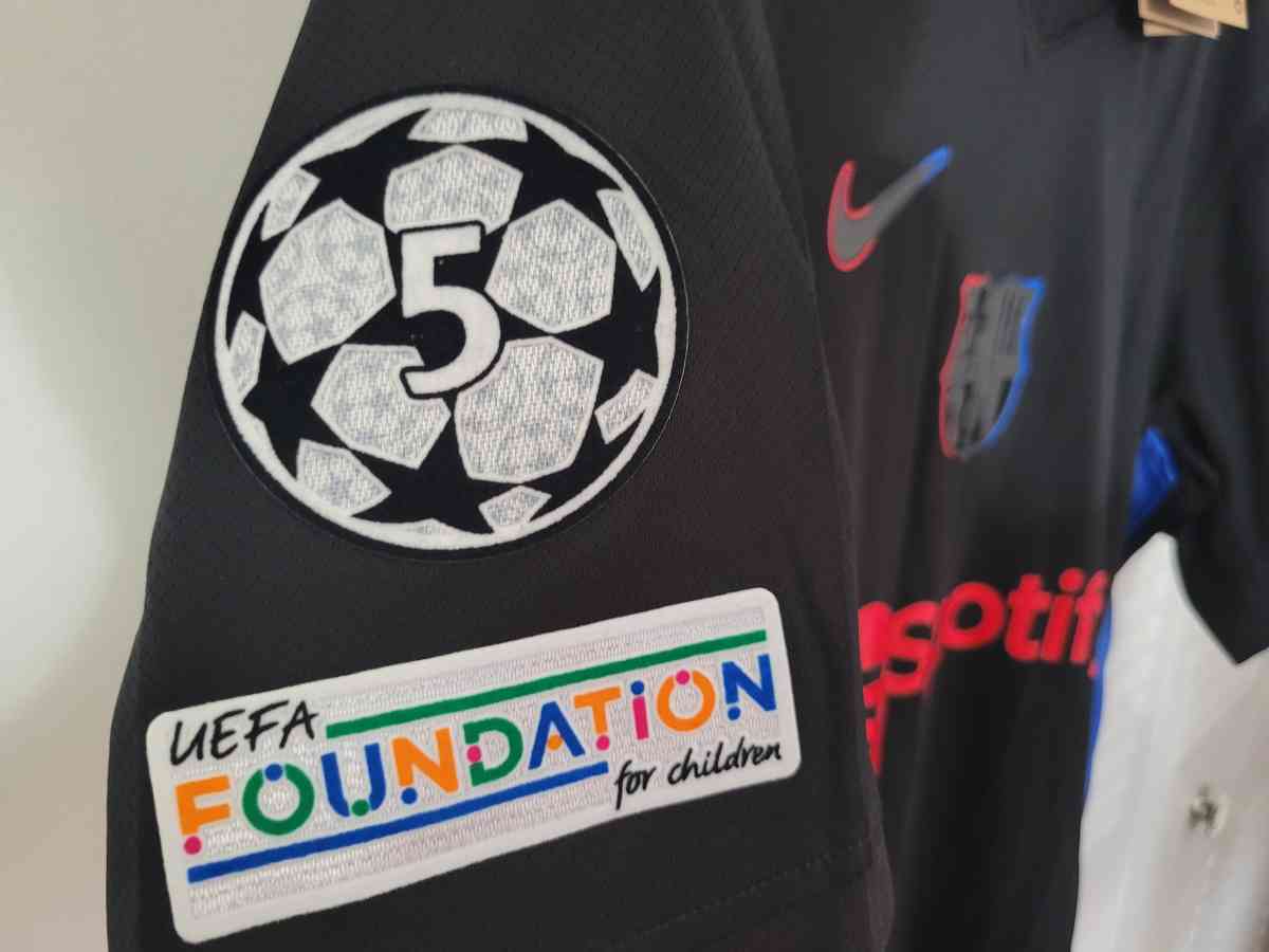 FC Barcelona Jersey Soccer 2025 Fan Version Araujo