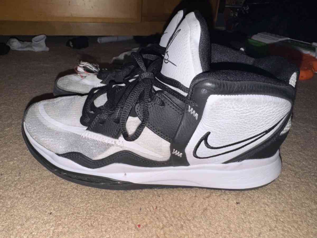 Nike Kyrie Court Shoes