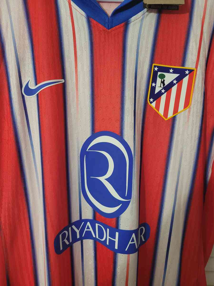Atletico Madrid Soccer Jersey 2025 Player Version Size M L