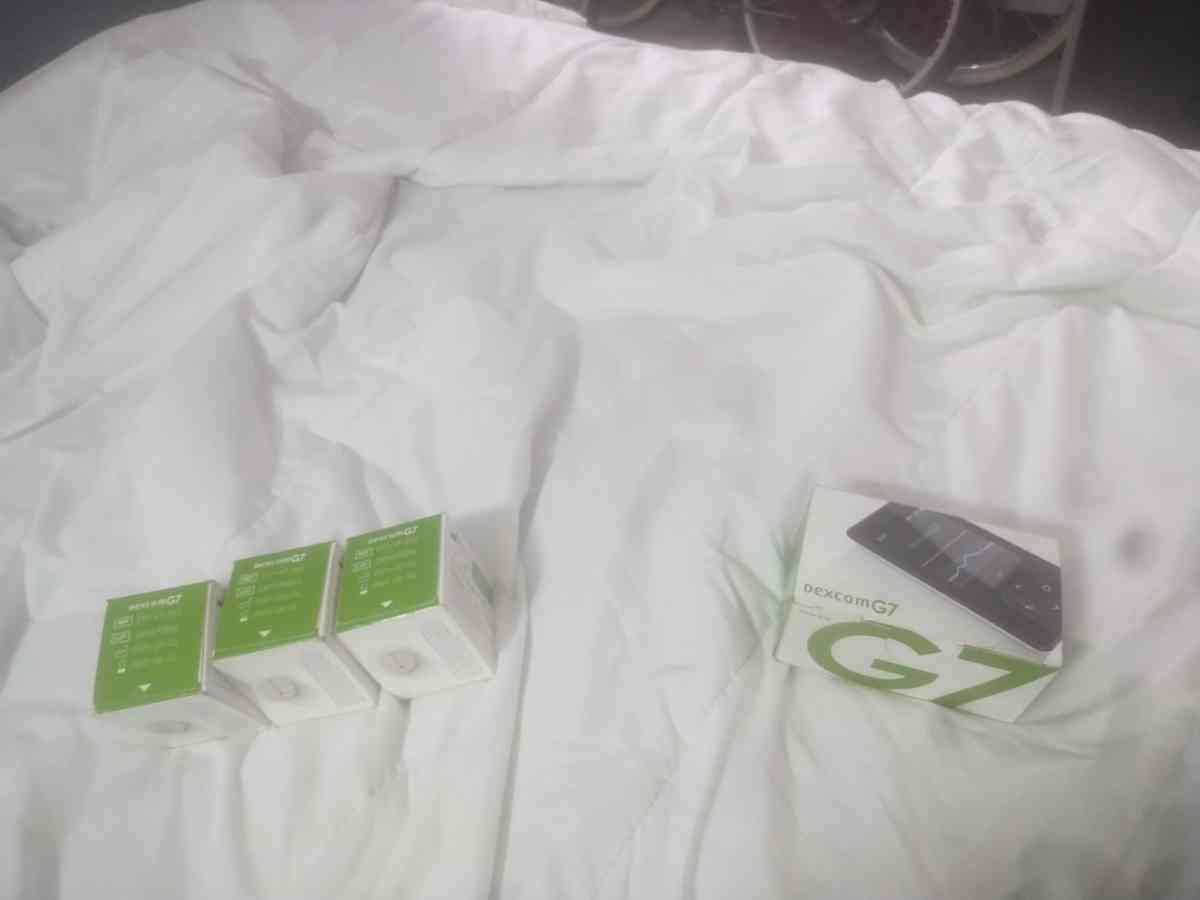 Dexcom G7 and 3 sensors