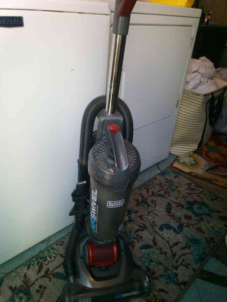 Black and decker air swivel vacuum cleaner