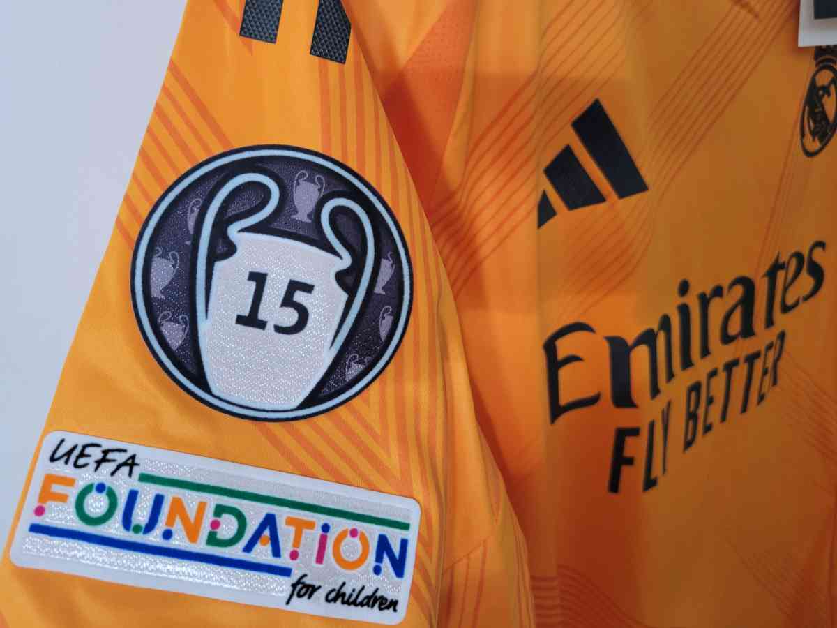 Real Madrid Jersey Soccer 2025 Player Version Size L XL