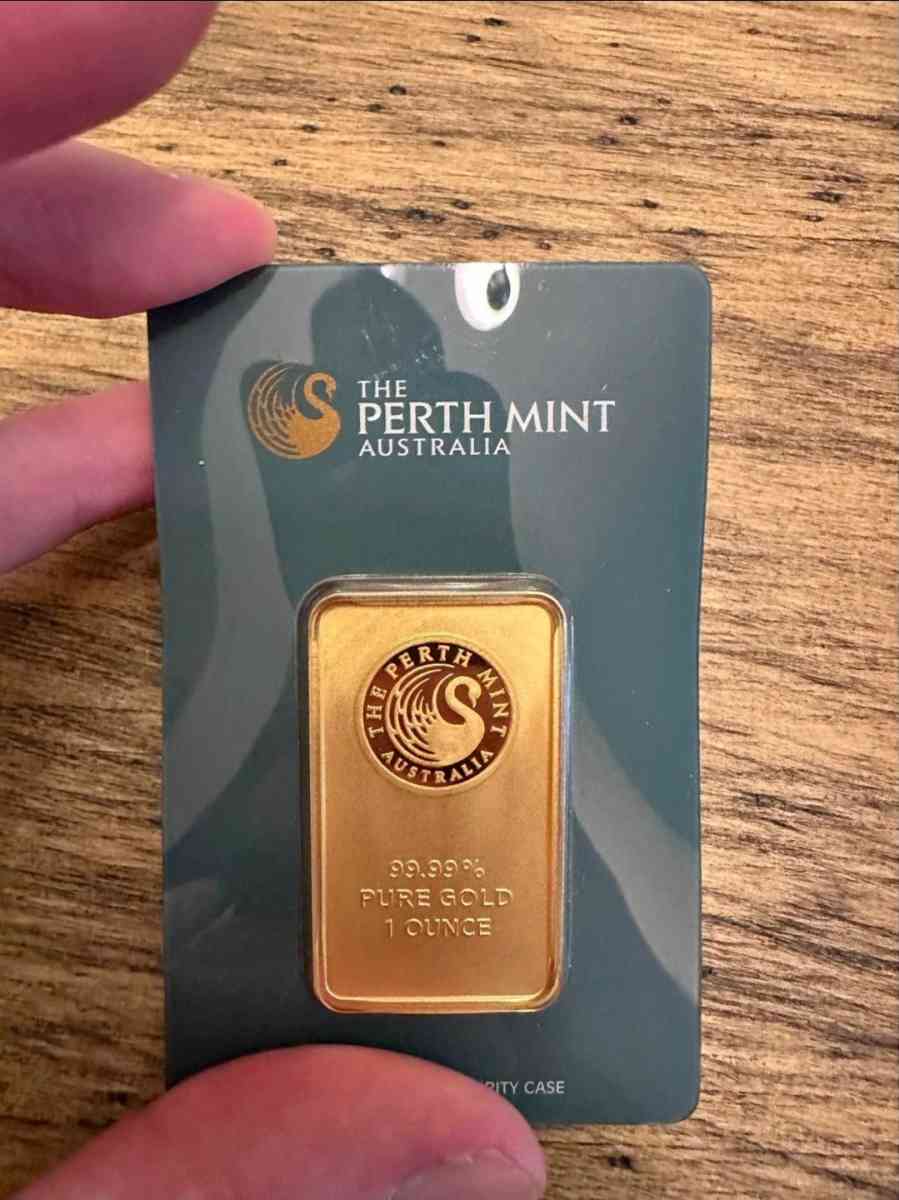 One ounce gold bar