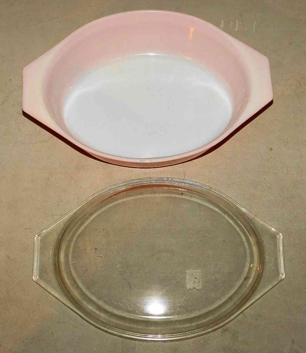 Pyrex bakeware