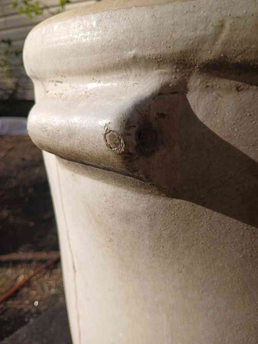 UHL Pottery Co Acorn Wares 10 Gallon Stonewa