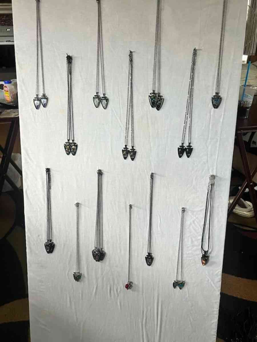 necklaces for sale 2apiece or bulk sale 200 for 400 pieces