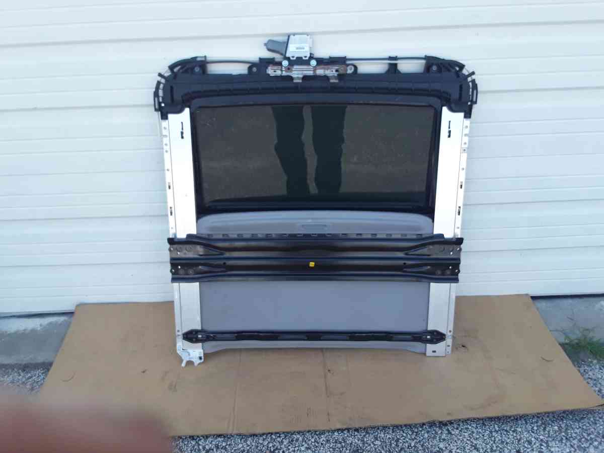 Nice 2014 Toyota Camry Sunroof Assembly OEM Factory Like New