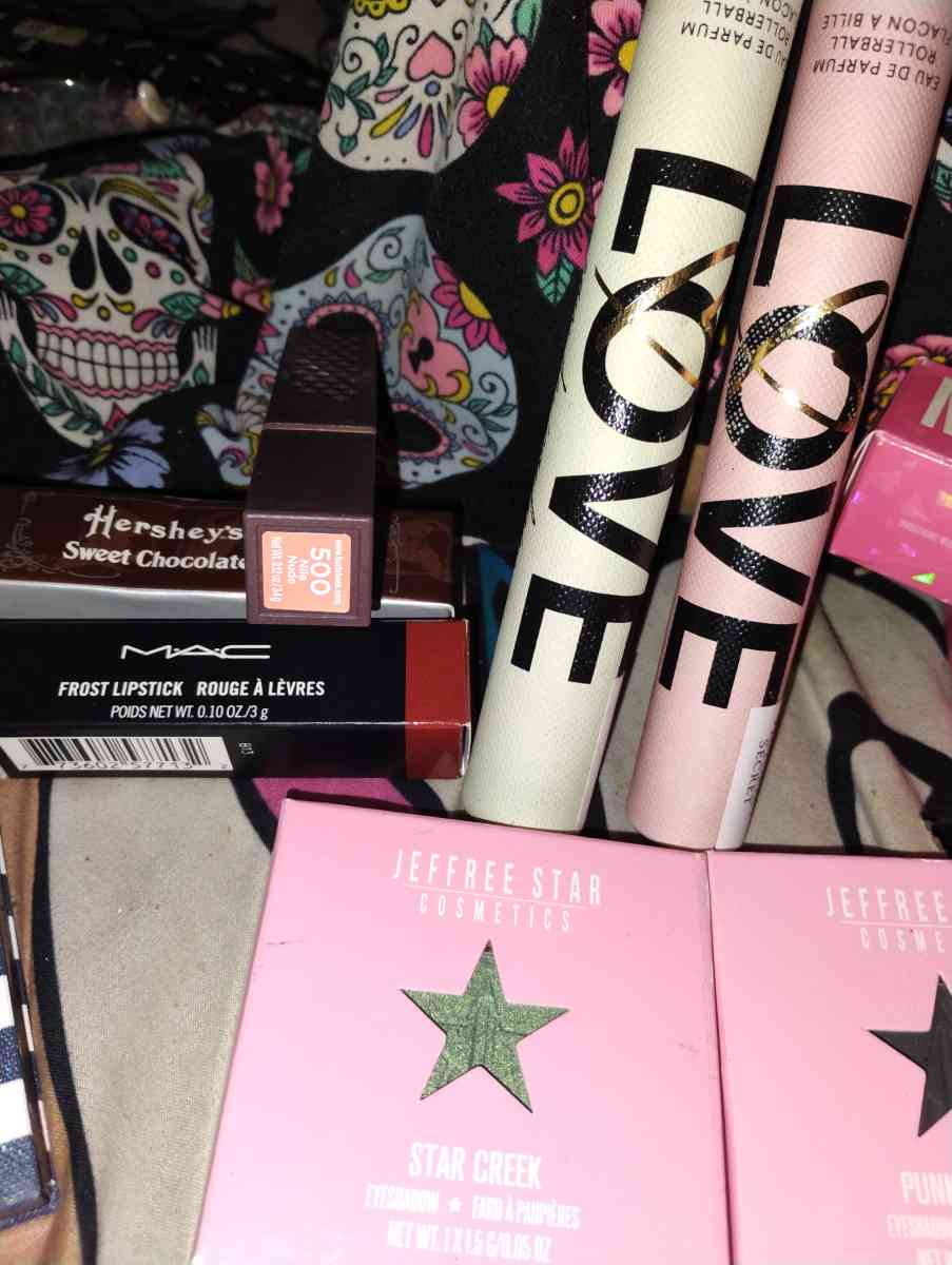 Brand name Makeup for the Low Jeffrey Star Mac Anastasia