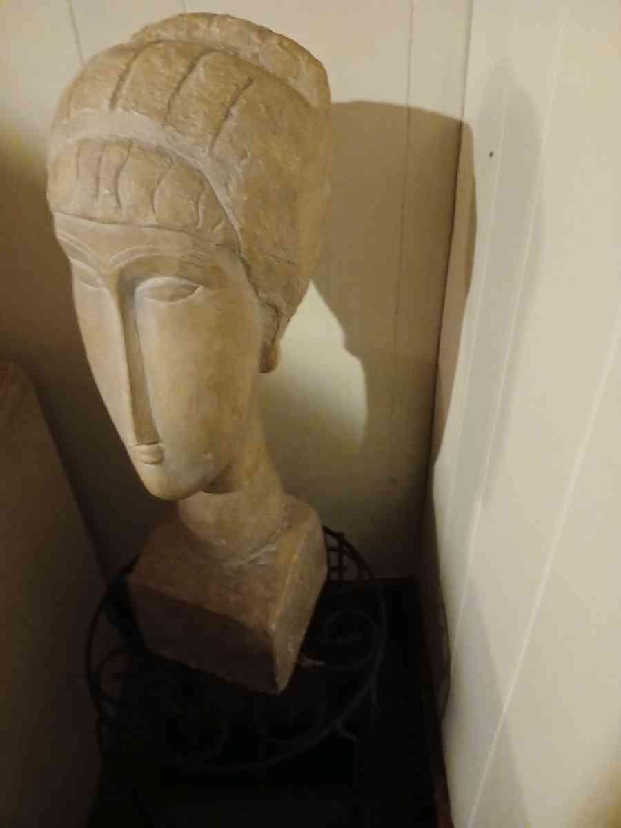 tete de femme head sculpture