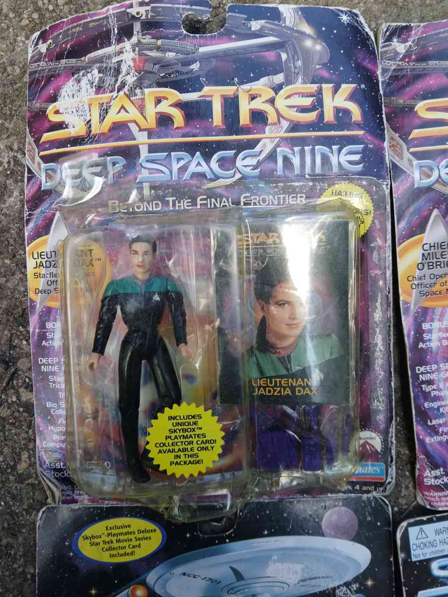 Star Trek Deep Space Nine Action Figures Lot of 4 Playmates