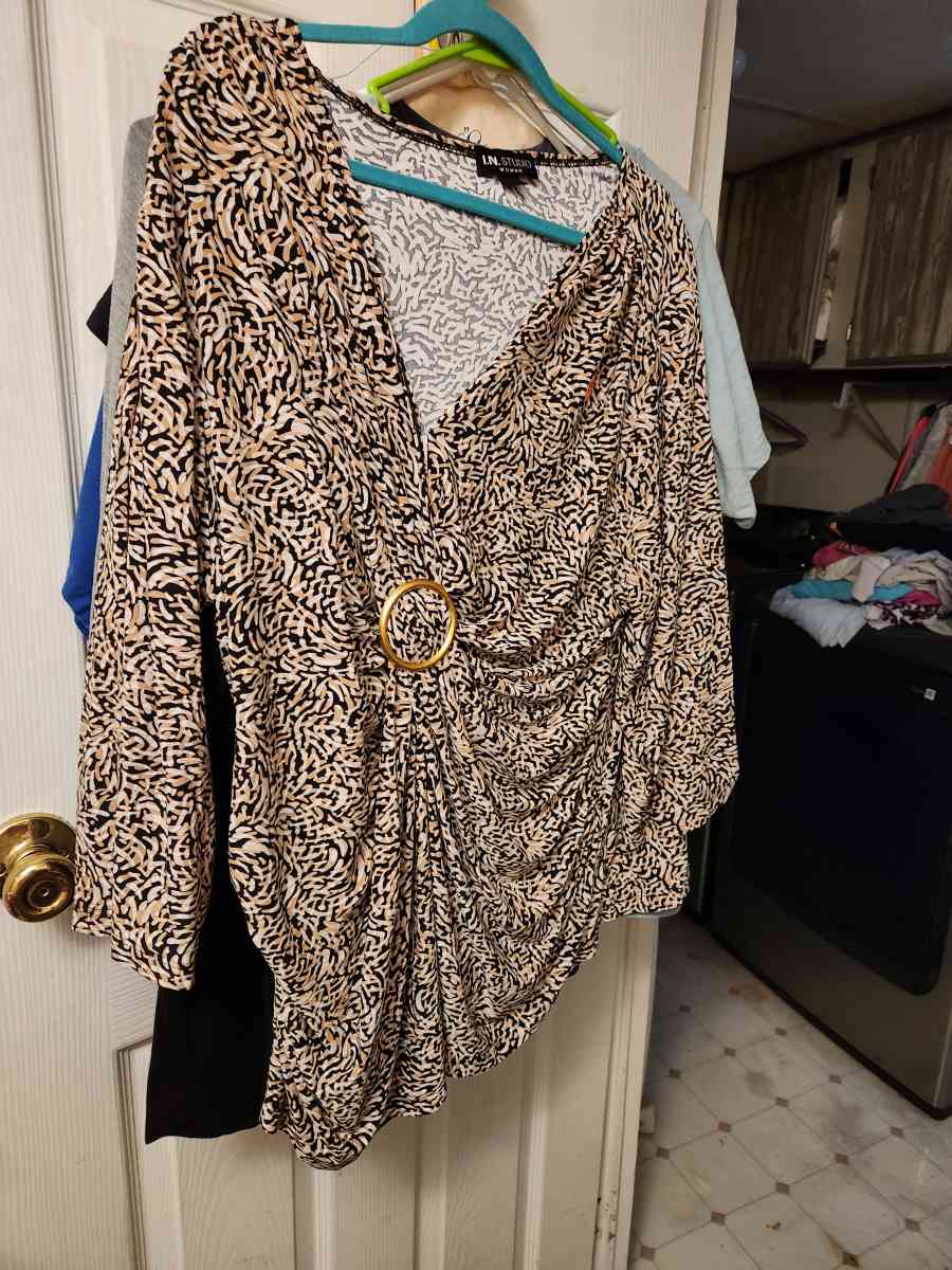 i n studio woman size 3x