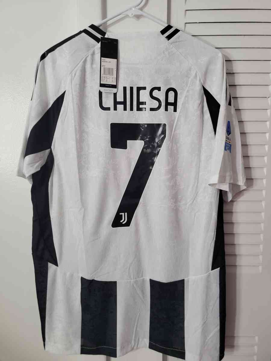 Juventus Jersey Soccer 2025 Fan Version Size L Chiesa