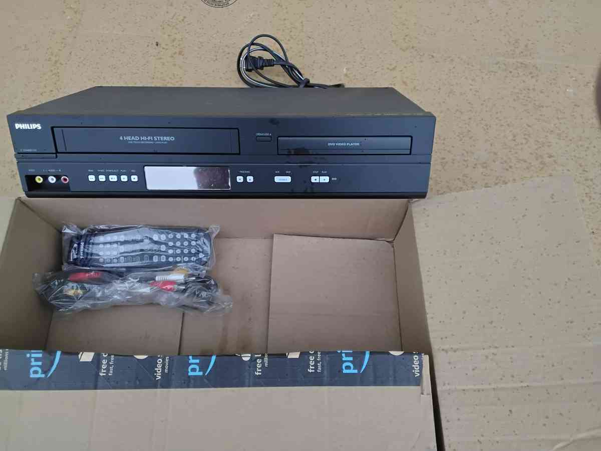 Nice Black Phillips VHS and DVD Player OEM Factory New