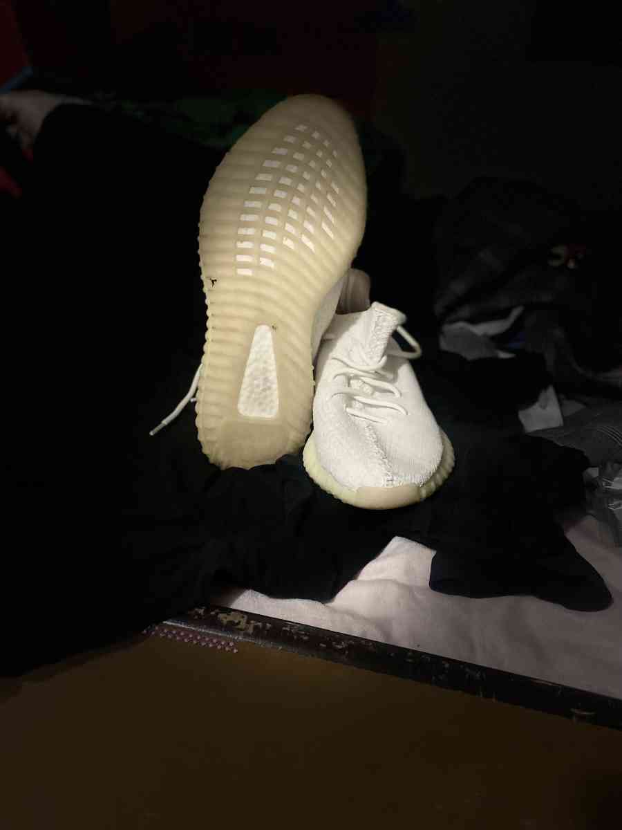Yeezys cream Boost 350 V2