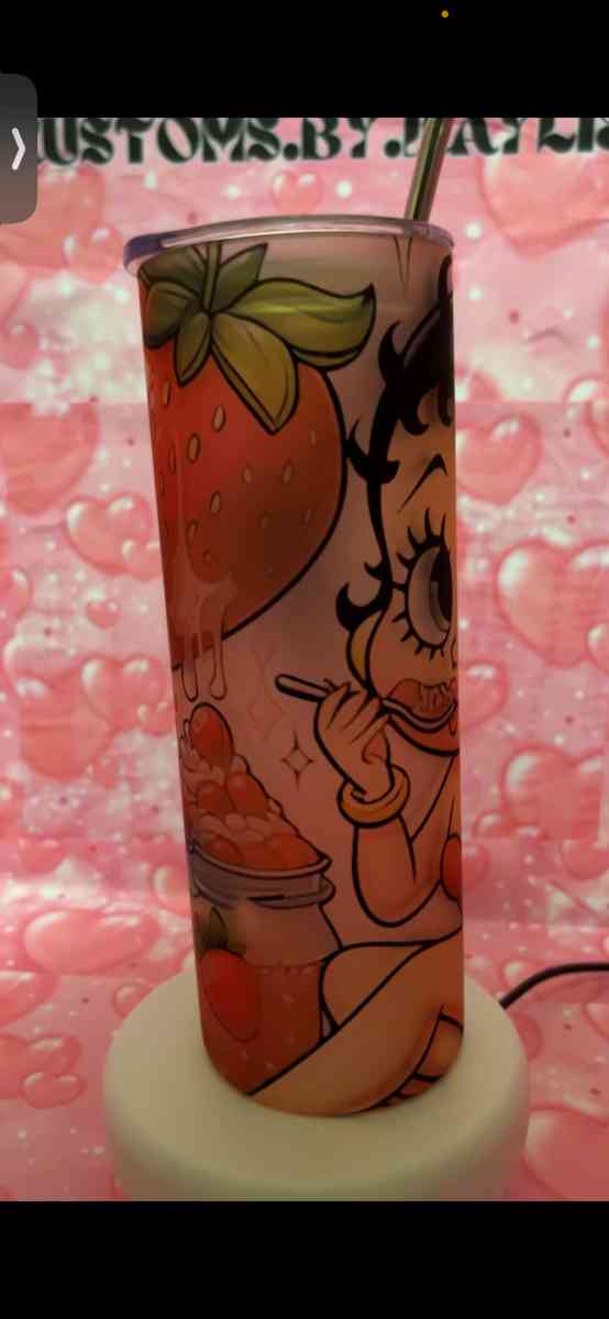 Strawberry Betty Boop frosted tumbler