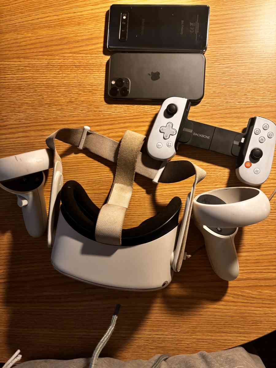 iPhone 12 Pro with cr headset and controllers