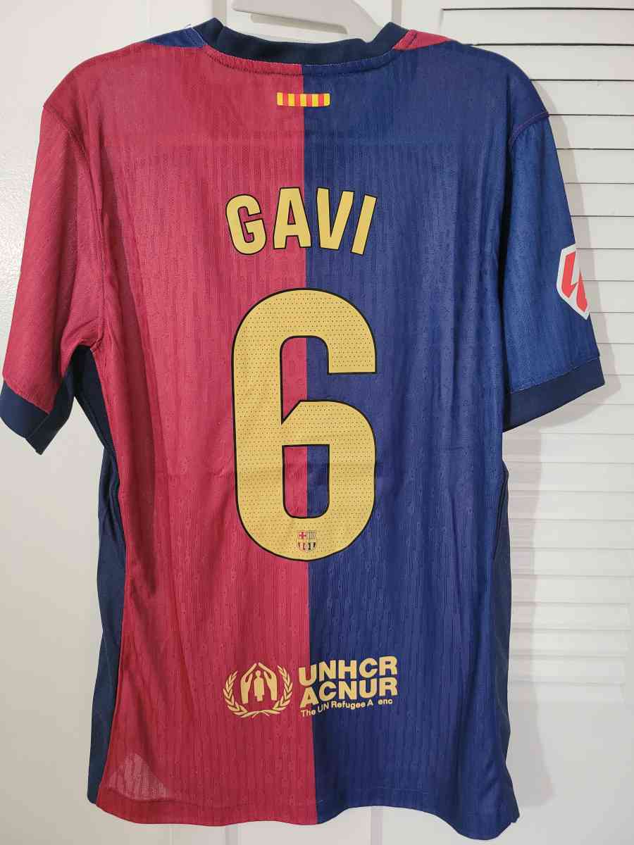 FC Barcelona Jersey Soccer 2025 Player Version Size M Gavi