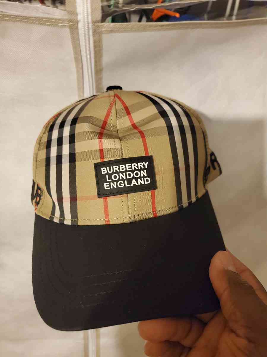 Burberry logo hat