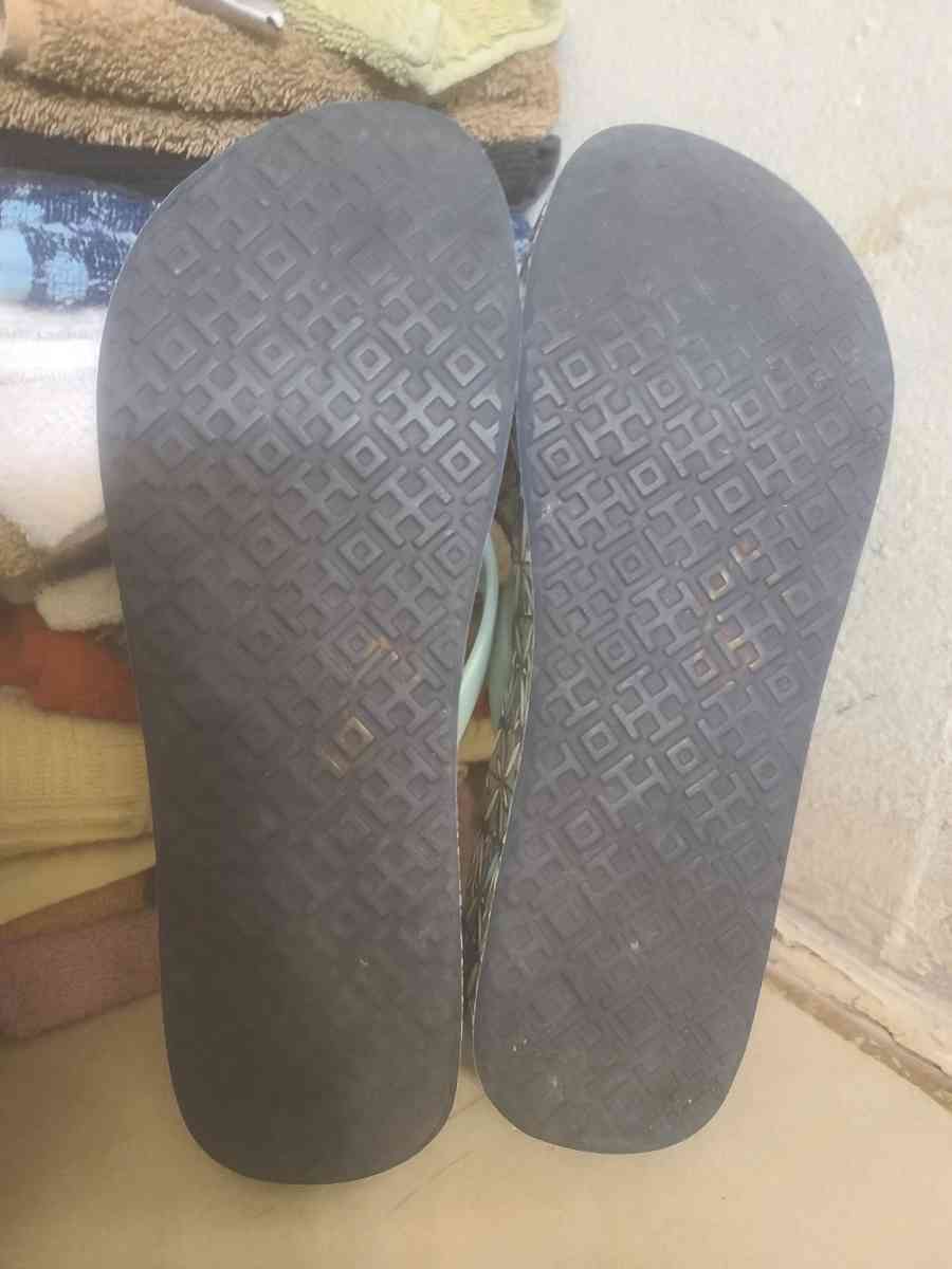 tory burch sandals size 8