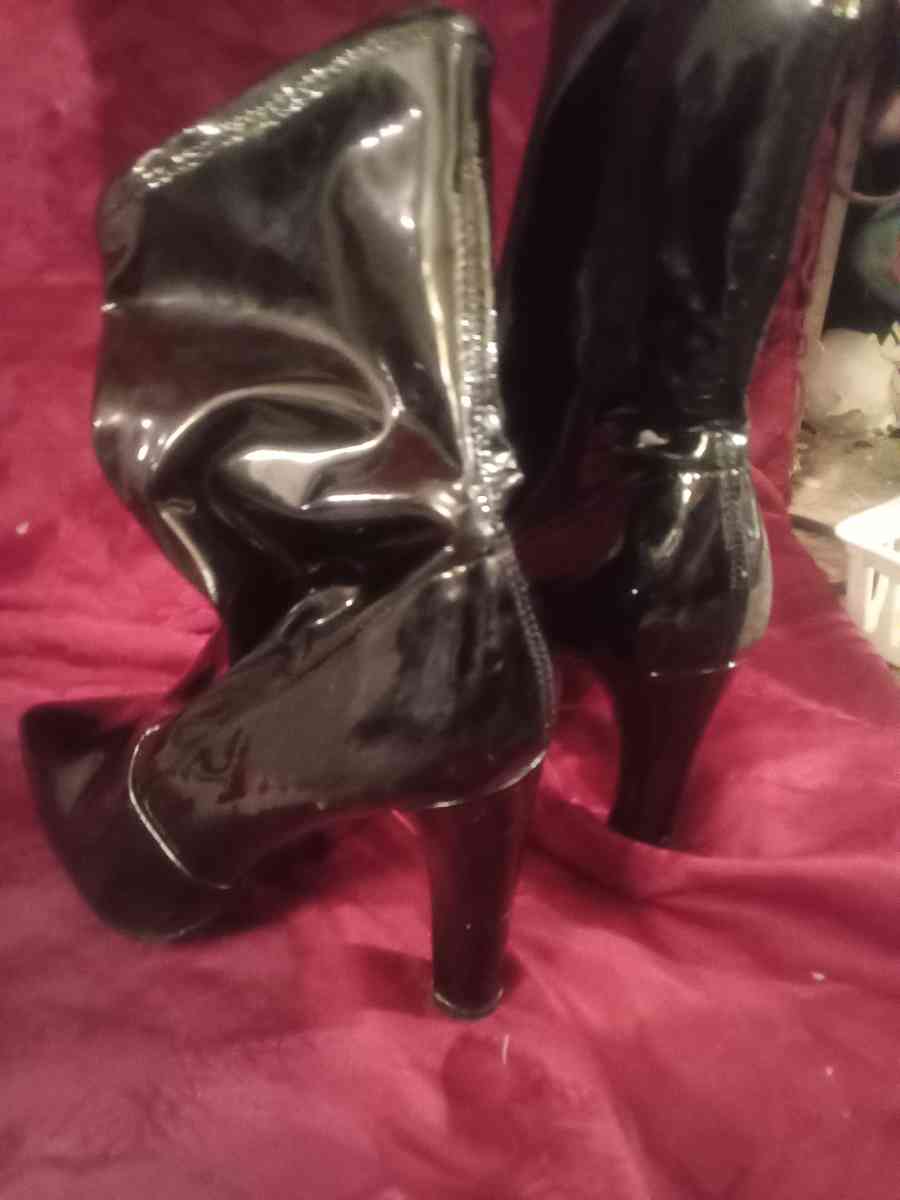 black shiny high heel  boots
