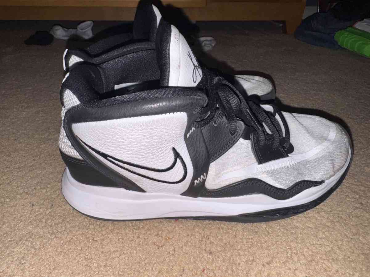 Nike Kyrie Court Shoes