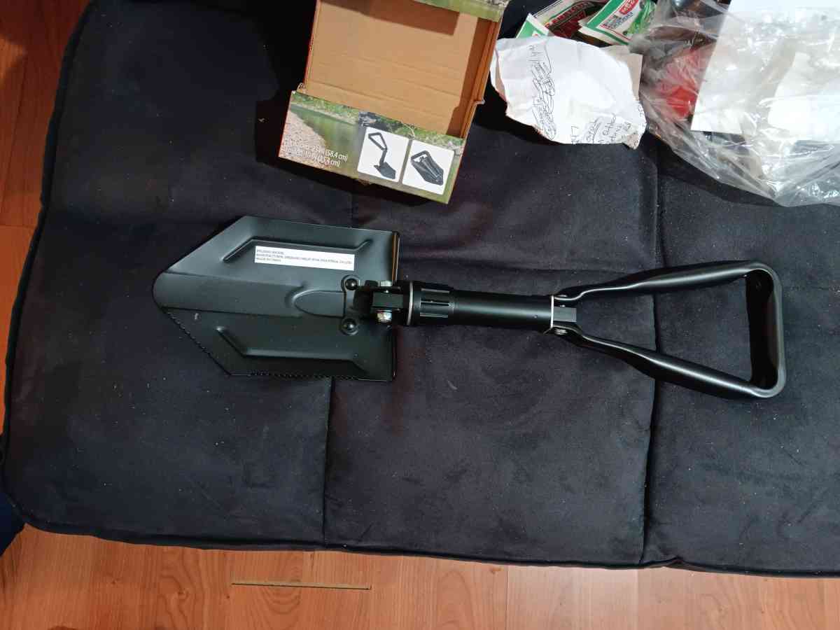 folding camp shovel