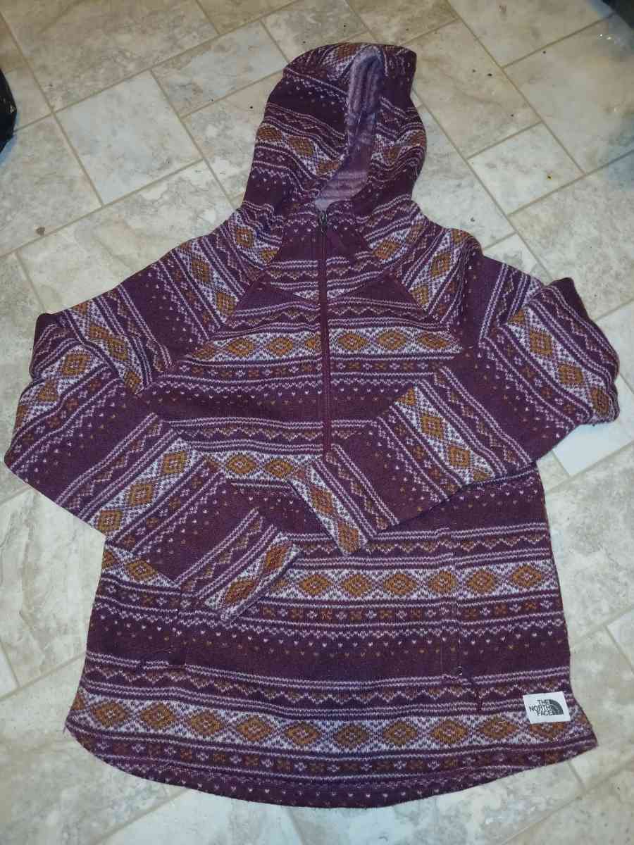 north face sweater