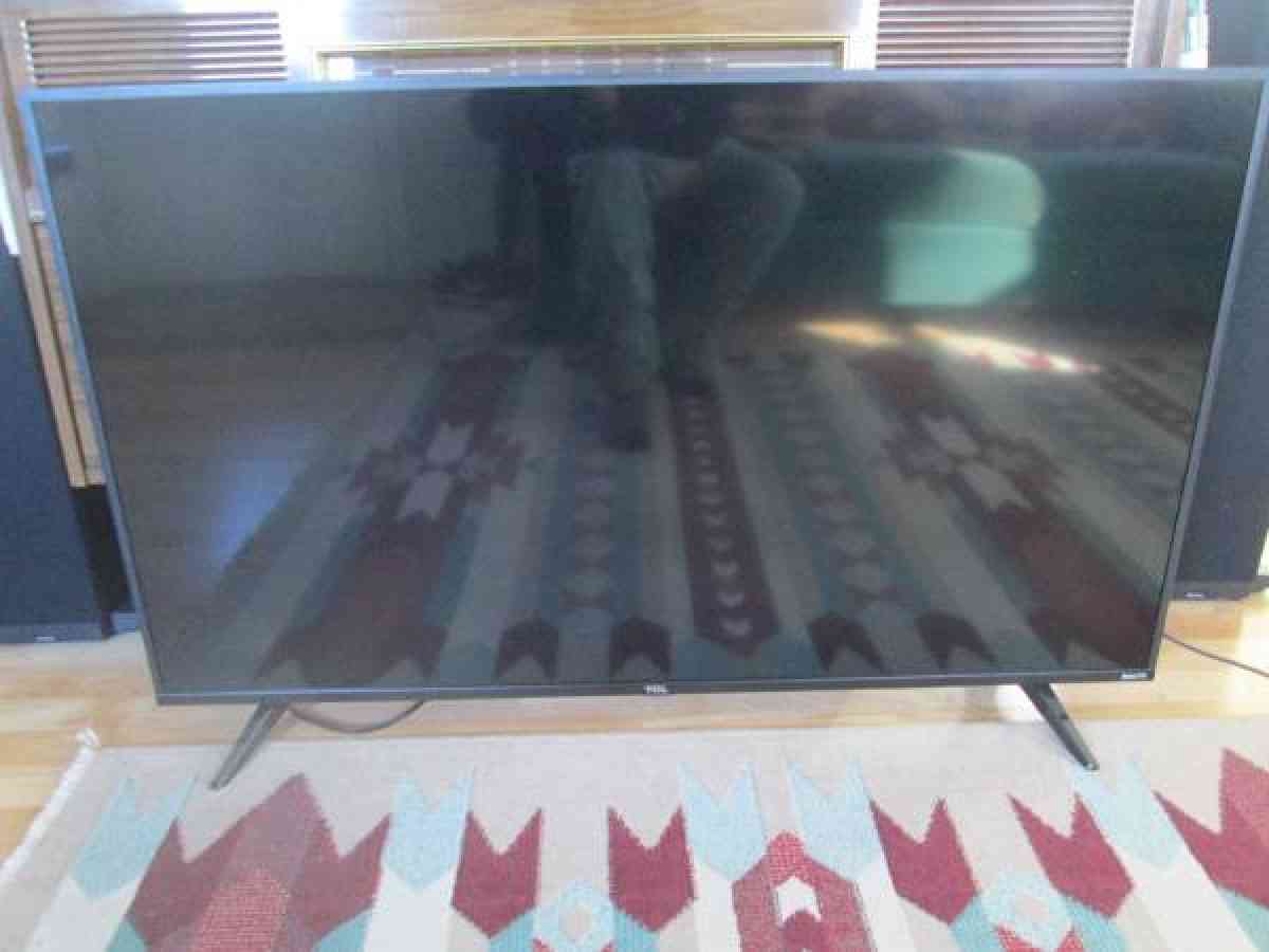 TCL Roku TV 4K  49 inches