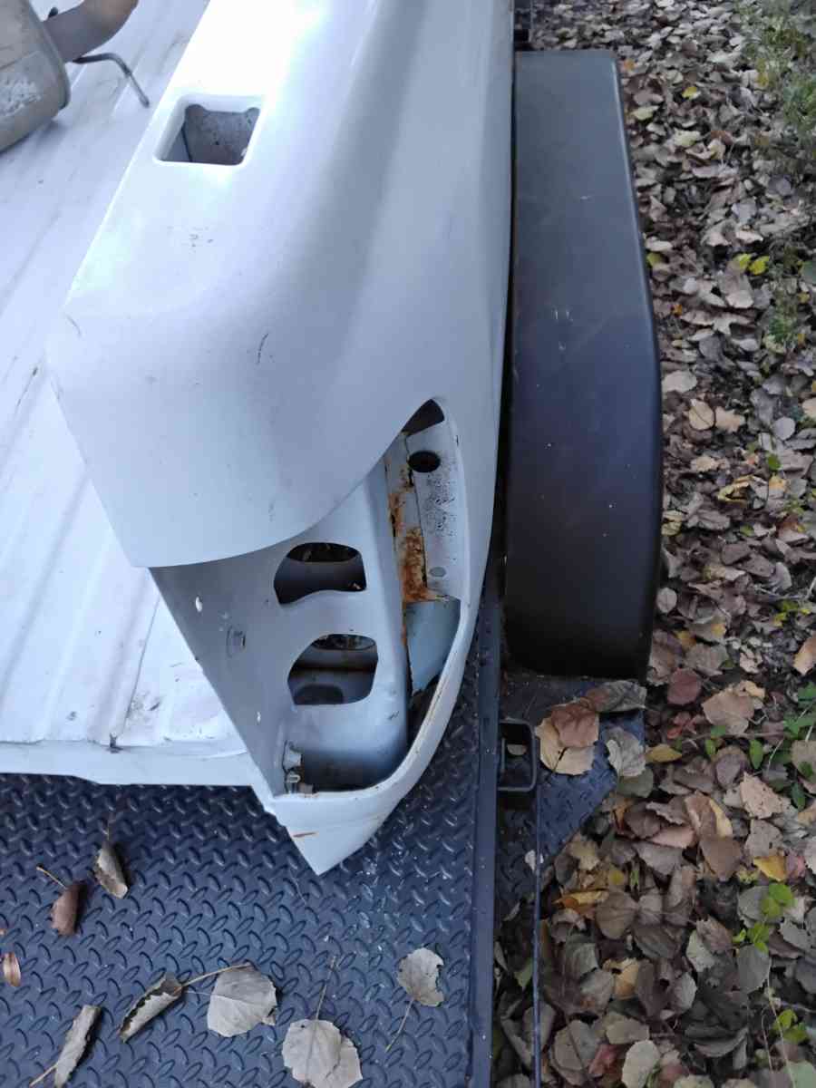 2009 Chevy or GMC Pickup Truck 8ft Bed OEM Factory No Rust