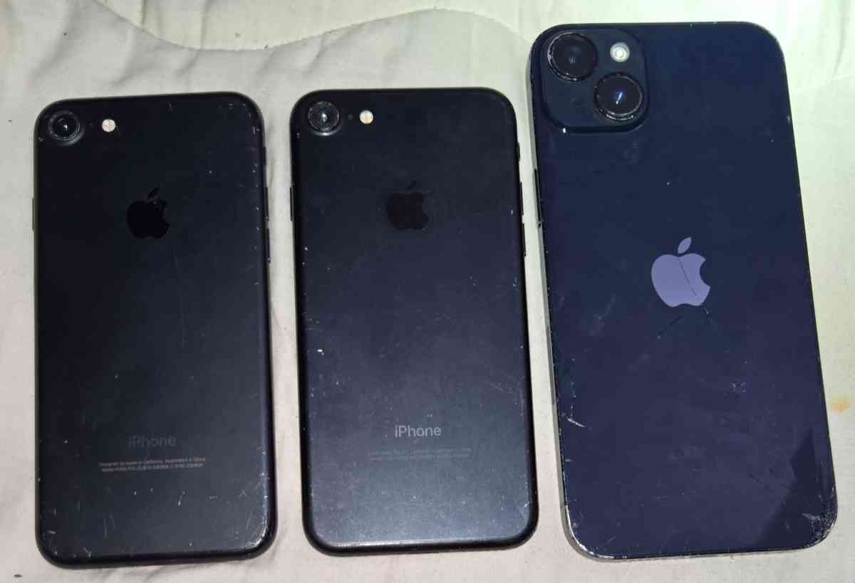3 used iPhones