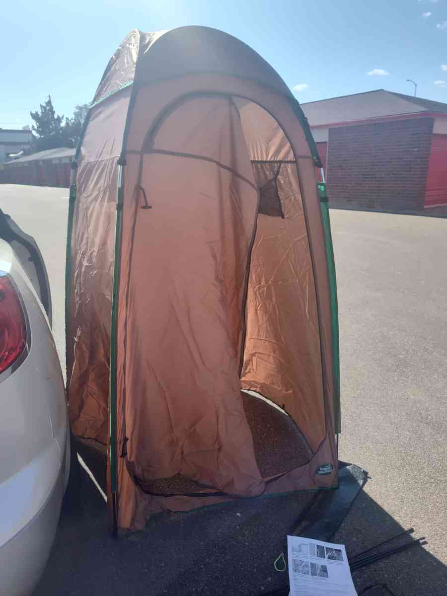 outside privacy tent