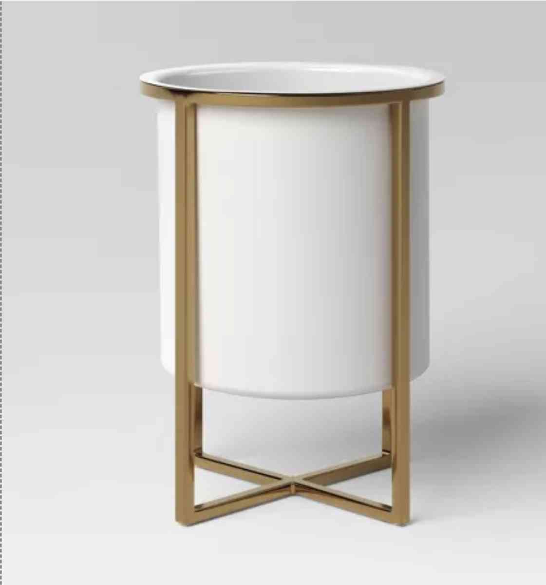 furniture all kind plz check the pictures 9495172600 mike